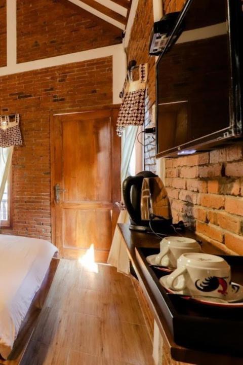 Omah Teras Bata Guesthouse يوغياكارتا المظهر الخارجي الصورة