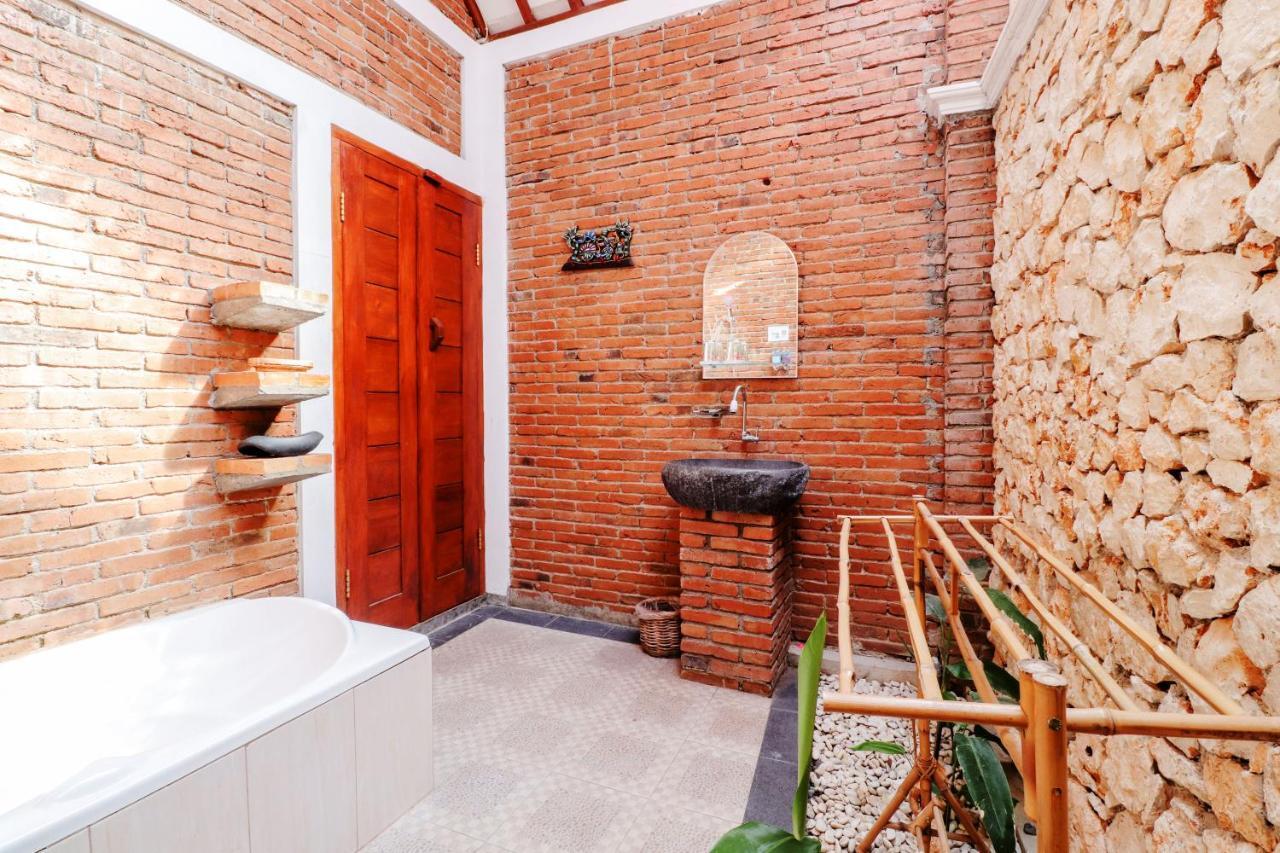 Omah Teras Bata Guesthouse يوغياكارتا المظهر الخارجي الصورة