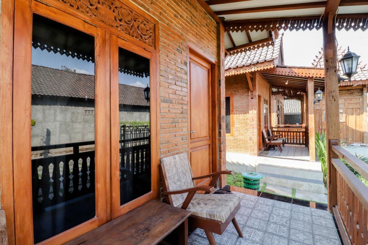 Omah Teras Bata Guesthouse يوغياكارتا المظهر الخارجي الصورة