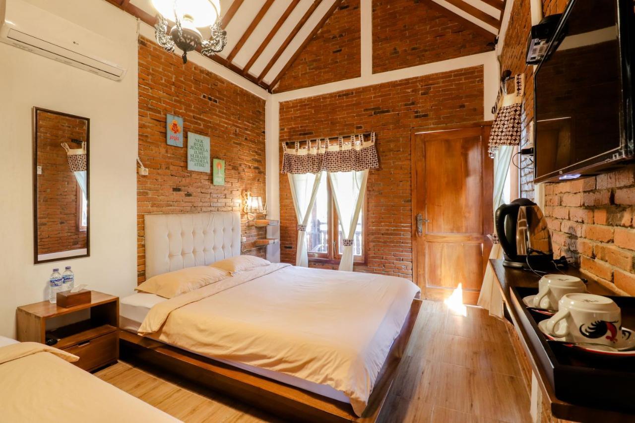 Omah Teras Bata Guesthouse يوغياكارتا المظهر الخارجي الصورة